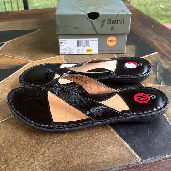 Born black patent leather sandal thong comfort 10 - Picture 2 of 5